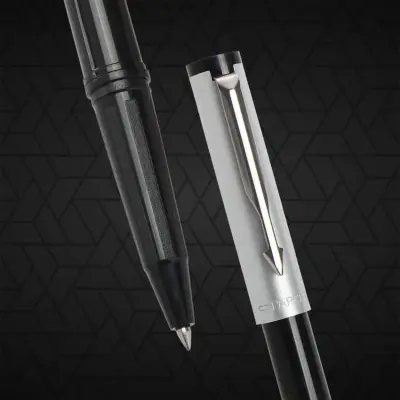 Parker Giftset Beta Premium Coated Clip Rollerball Pen & Notebook