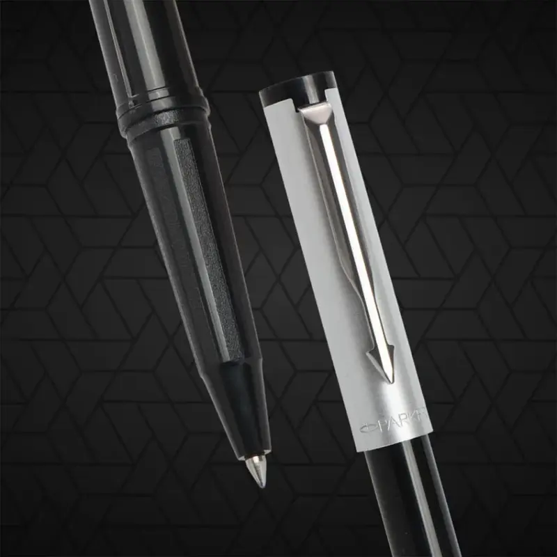 Parker Giftset Beta Premium Coated Clip Rollerball Pen & Notebook