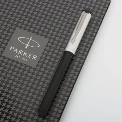 Parker Giftset Beta Premium Coated Clip Rollerball Pen & Notebook